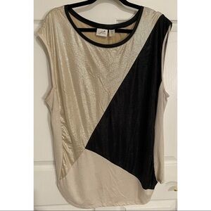 Plus Size Top​​​​​​​​​​​